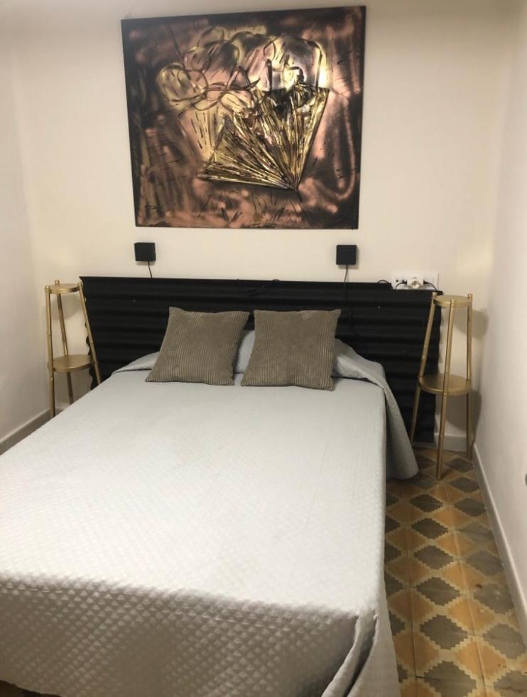 Hostal Sant Marti Puig-reig Luaran gambar